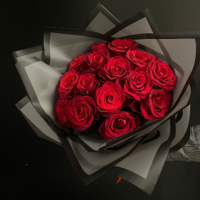  İstanbul Flower Delivery Bouquet of 17 Red Roses