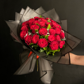  İstanbul Flower Delivery Bouquet of 33 Red Roses