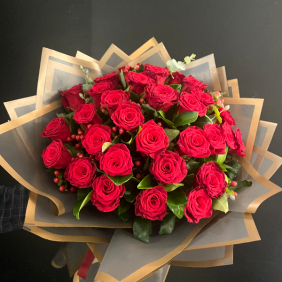İstanbul Florist 41 Red Roses Bouquet